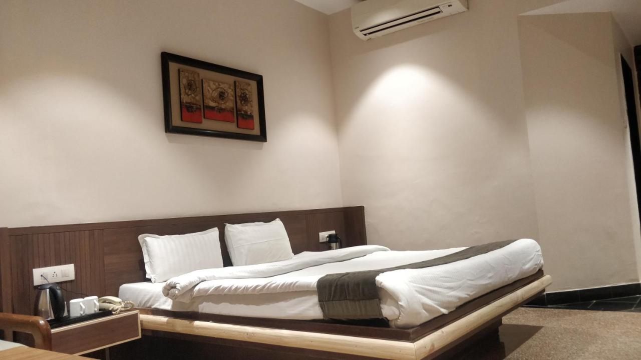 Hotel Mount Regency Mount Abu Exterior photo